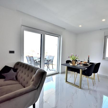 Apartman Villa Marina 沃迪切 外观 照片